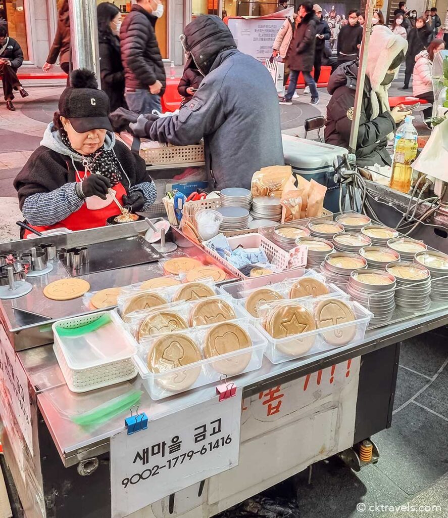 squid game dalgona in south korea - souvenirs