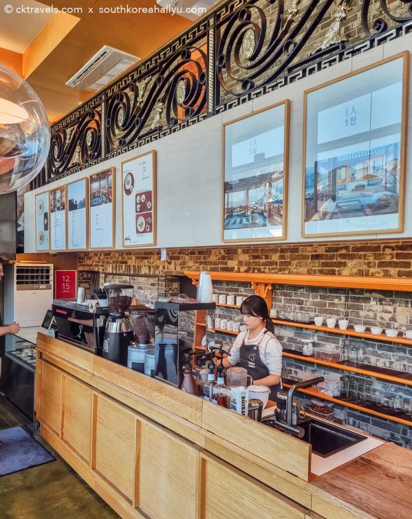 1in1jan Cafe and Rooftop Terrace Cafe Seoul