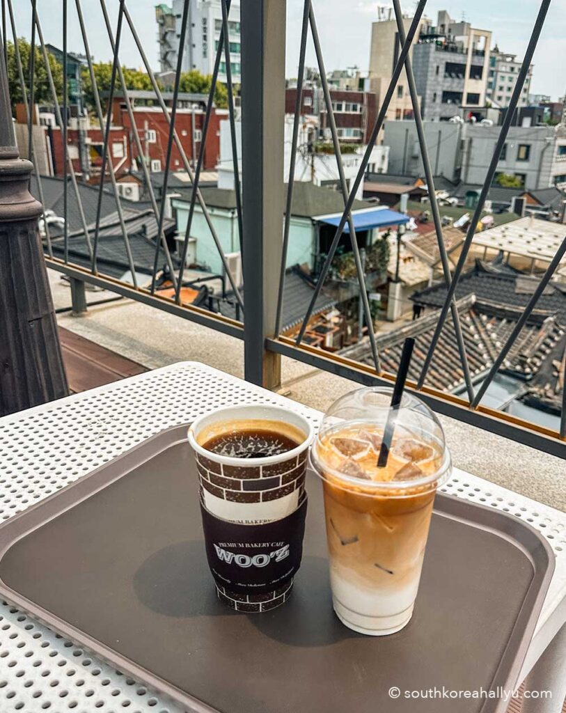 Woo’z Bakery Ikseon 우즈베이커리 익선점 cafe Ikseondong hanok village