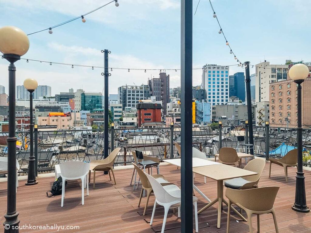 Woo’z Bakery Ikseon 우즈베이커리 익선점 cafe Ikseondong hanok village